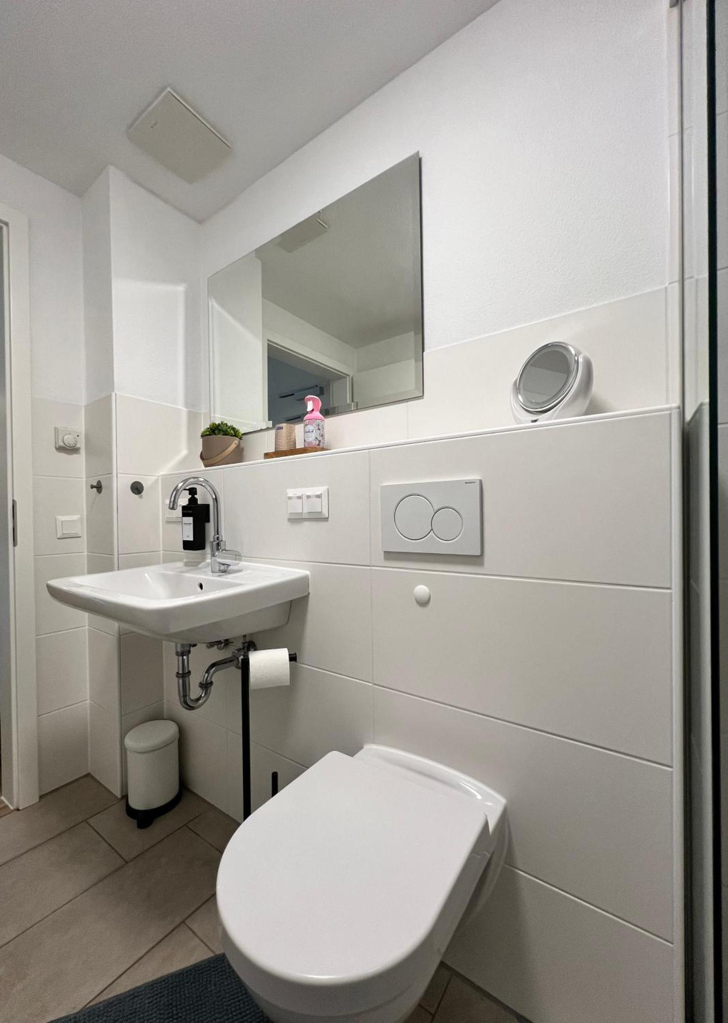 Moderne Wohnung Naehe Hbf-Lift-Tiefgarage-Contactless Check-In Hanover Exterior photo